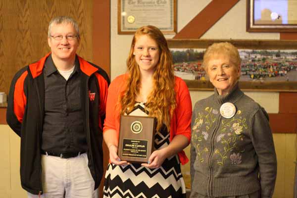 Senior Emalee Cantlin receives award, student leader of the month. 