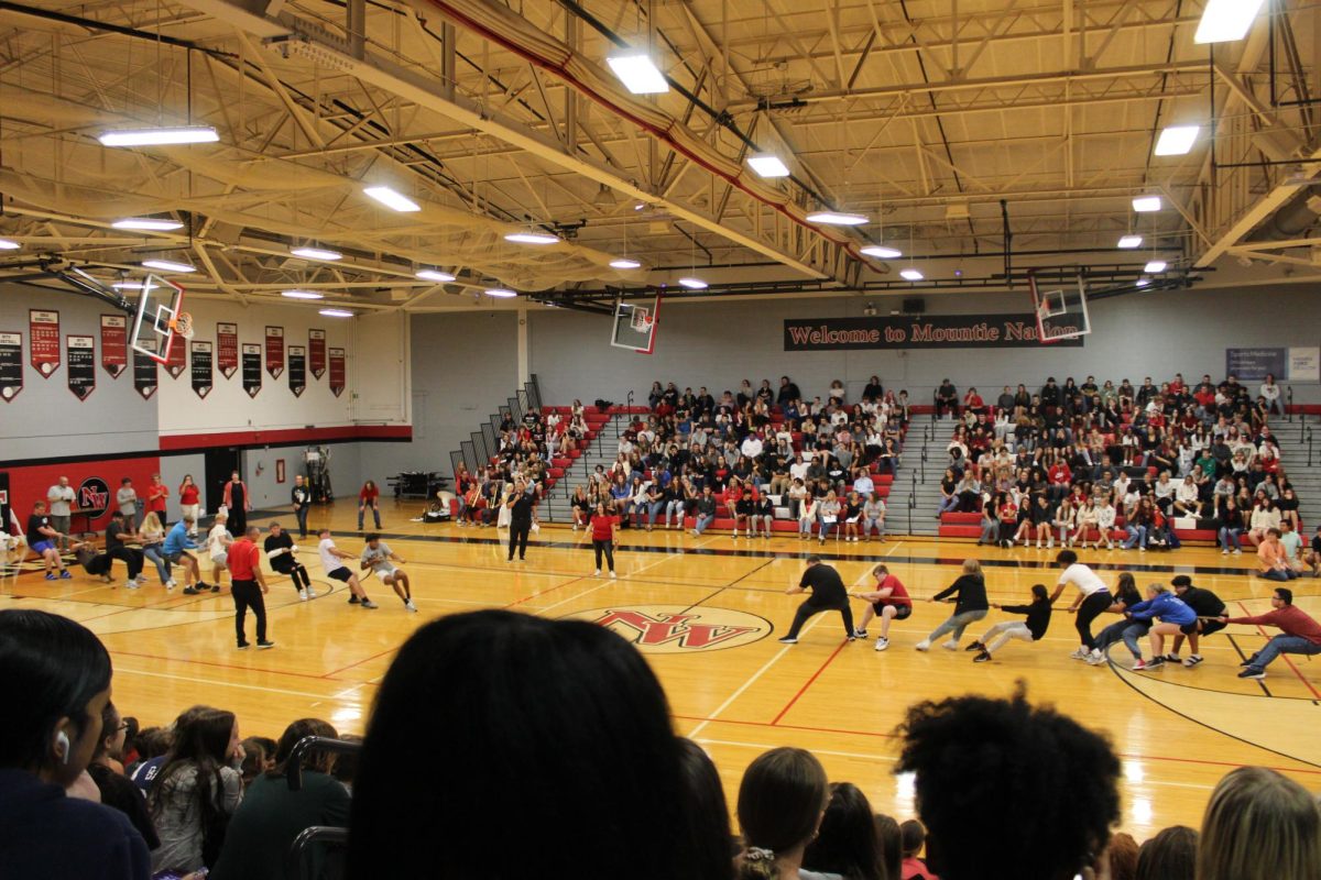 Crowd view of the Tug of War battle.