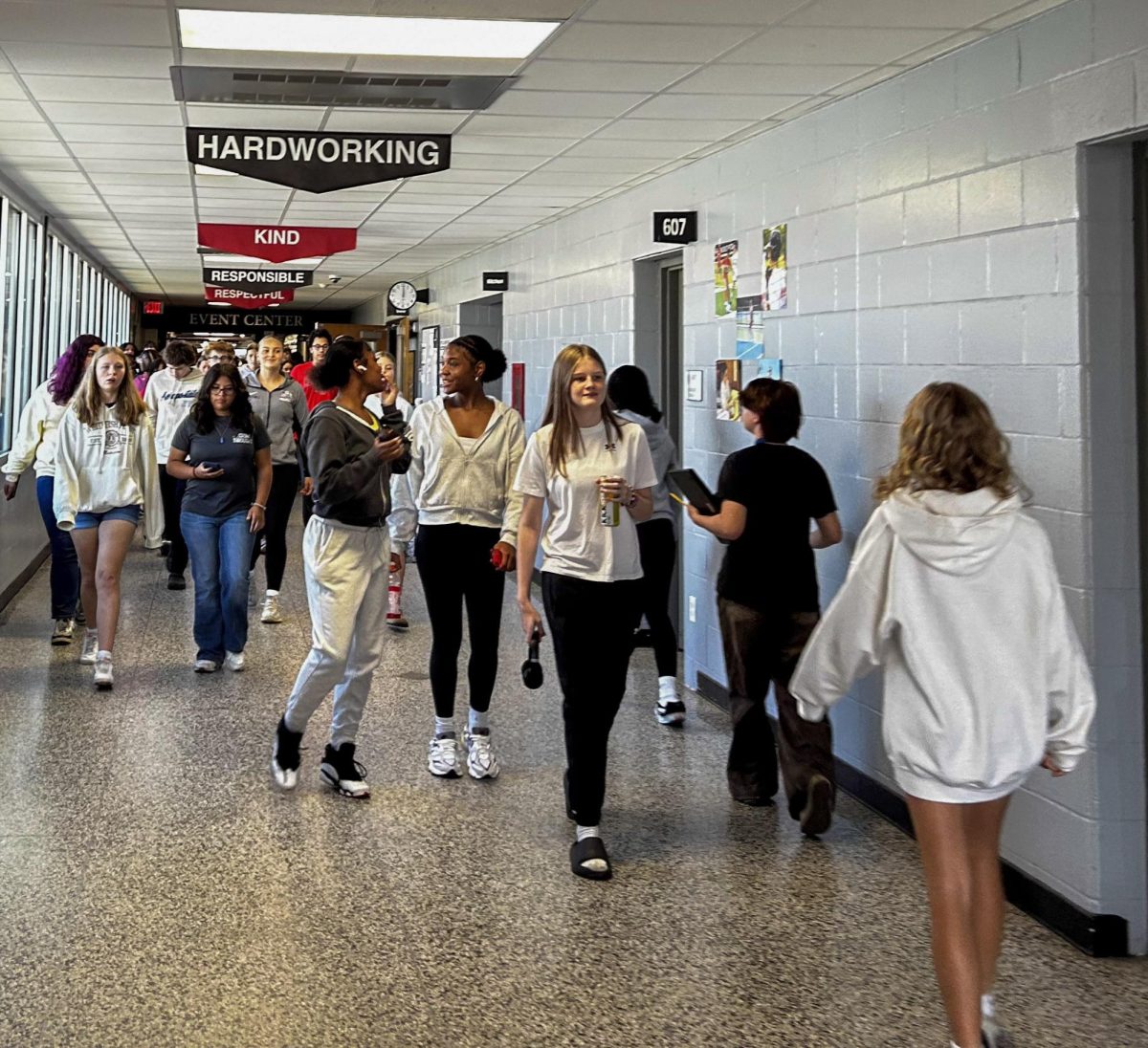  Students navigate the full hallways in between lunches. 